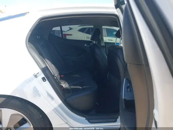 KNAGN4ADXG5099039 2016 KIA OPTIMA - Image 8