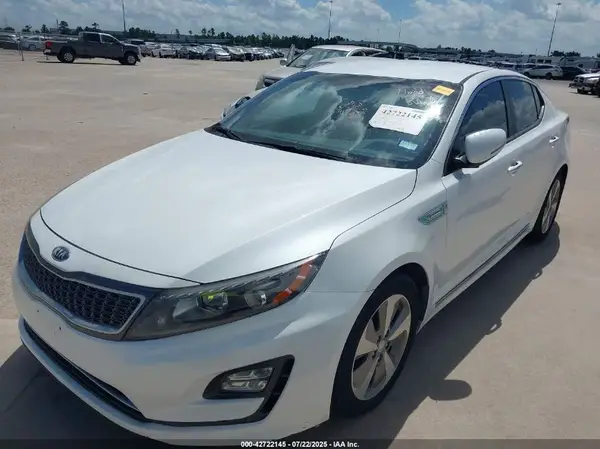 KNAGN4ADXG5099042 2016 KIA OPTIMA - Image 2