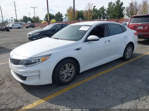 KNAGT4L30G5072779 2016 KIA OPTIMA - Image 2