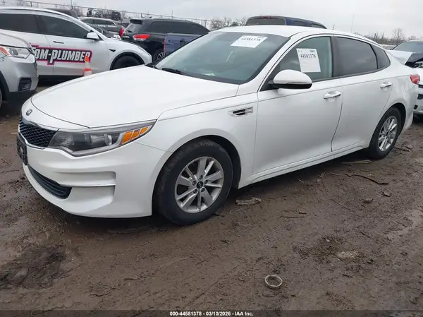 KNAGT4L30G5074080 2016 KIA OPTIMA - Image 2