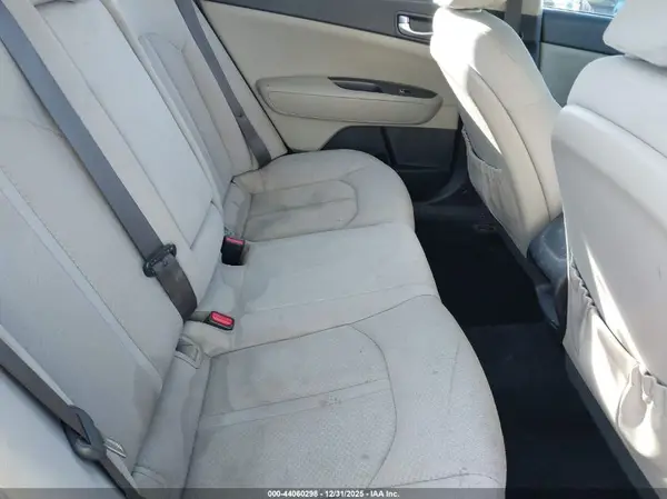 KNAGT4L30G5077092 2016 KIA OPTIMA - Image 8