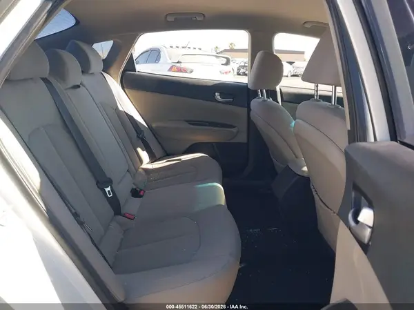 KNAGT4L30G5077254 2016 KIA OPTIMA - Image 8