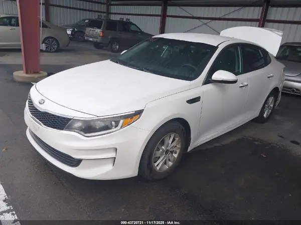 KNAGT4L30G5088240 2016 KIA OPTIMA - Image 2