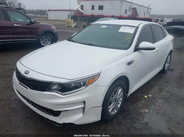 KNAGT4L30G5088464 2016 KIA OPTIMA - Image 2