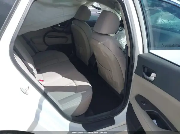 KNAGT4L30G5095415 2016 KIA OPTIMA - Image 8