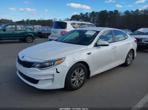 KNAGT4L30G5106722 2016 KIA OPTIMA - Image 2