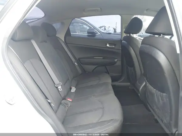KNAGT4L30G5108812 2016 KIA OPTIMA - Image 8