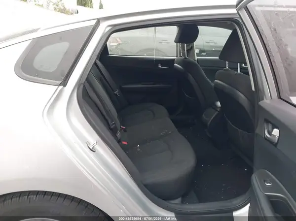 KNAGT4L30G5111452 2016 KIA OPTIMA - Image 8