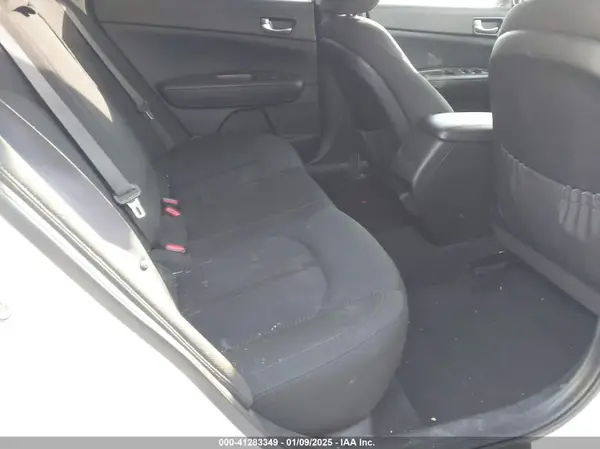 KNAGT4L30G5117378 2016 KIA OPTIMA - Image 8
