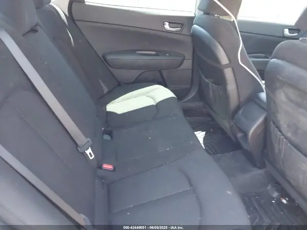 KNAGT4L30G5117719 2016 KIA OPTIMA - Image 8