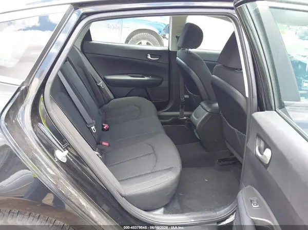 KNAGT4L30H5132013 2017 KIA OPTIMA - Image 8