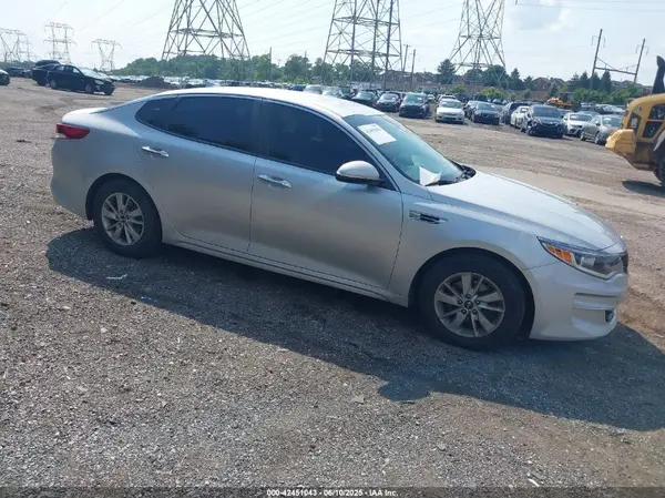 KNAGT4L30H5150138 2017 KIA OPTIMA - Image 1