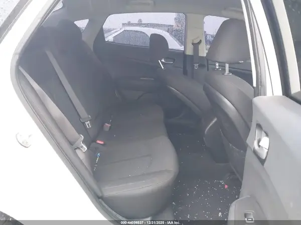 KNAGT4L30H5155968 2017 KIA OPTIMA - Image 8