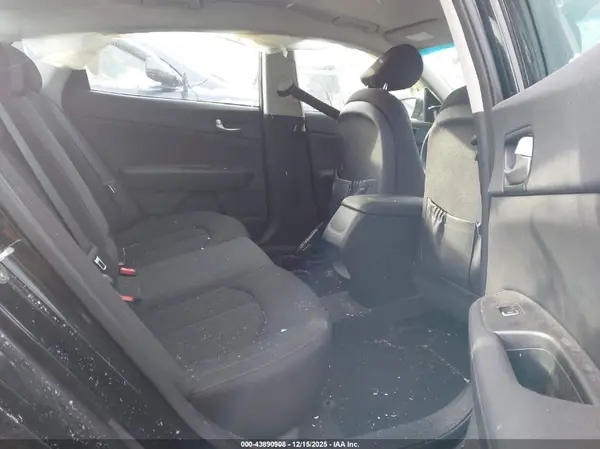 KNAGT4L30H5159051 2017 KIA OPTIMA - Image 8