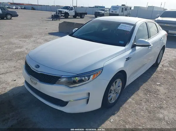 KNAGT4L30J5205399 2018 KIA OPTIMA - Image 2