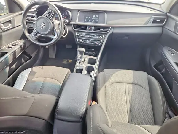 KNAGT4L30J5214684 2018 KIA OPTIMA - Image 8