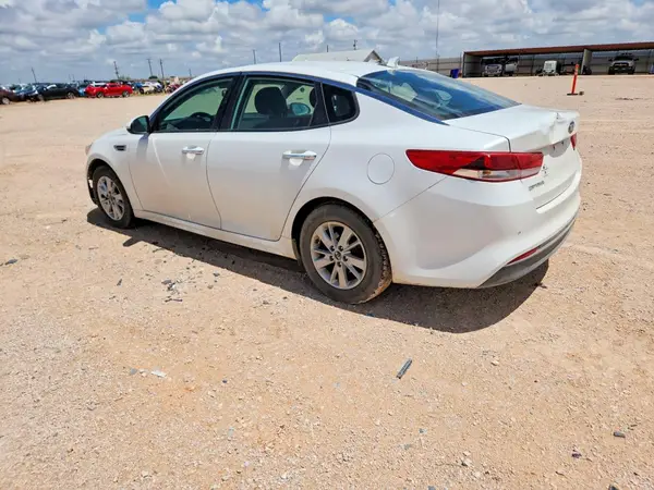 KNAGT4L30J5216693 2018 KIA OPTIMA - Image 2