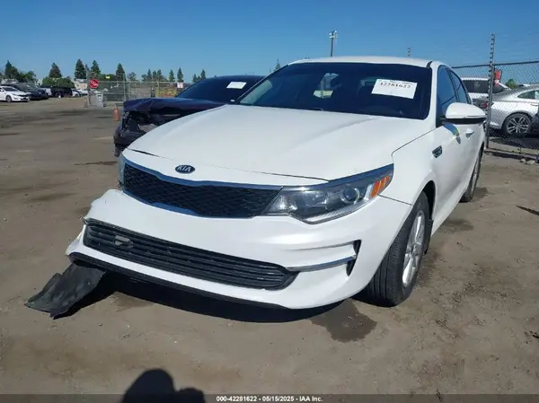 KNAGT4L31G5075416 2016 KIA OPTIMA - Image 2
