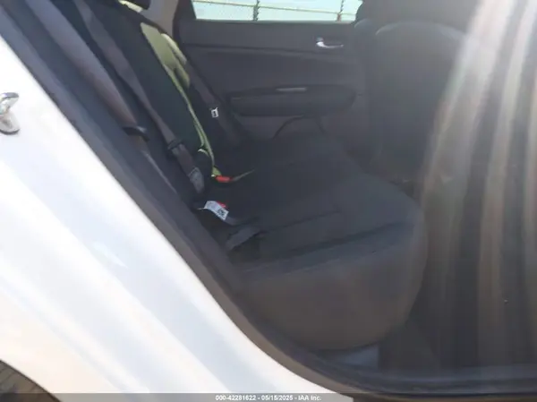 KNAGT4L31G5075416 2016 KIA OPTIMA - Image 8