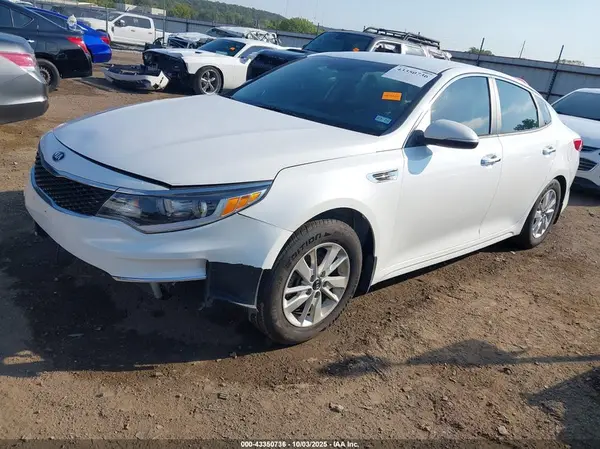 KNAGT4L31G5084018 2016 KIA OPTIMA - Image 2