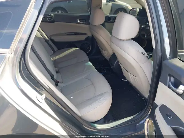 KNAGT4L31G5084875 2016 KIA OPTIMA - Image 8