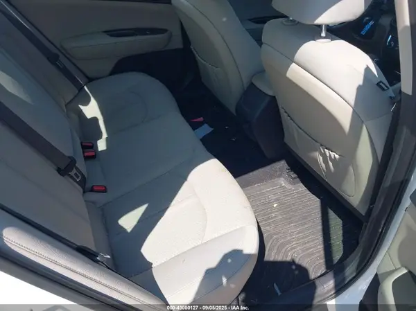 KNAGT4L31G5085167 2016 KIA OPTIMA - Image 8