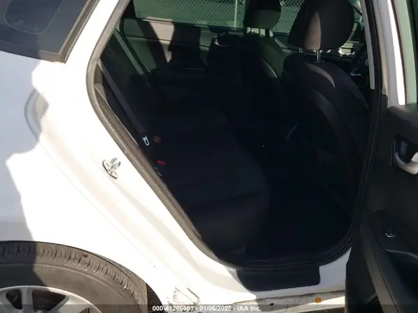 KNAGT4L31G5088490 2016 KIA OPTIMA - Image 8