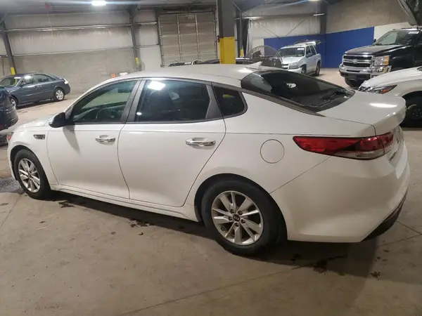 KNAGT4L31G5088683 2016 KIA OPTIMA - Image 2