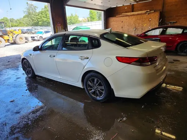 KNAGT4L31G5094113 2016 KIA OPTIMA - Image 2