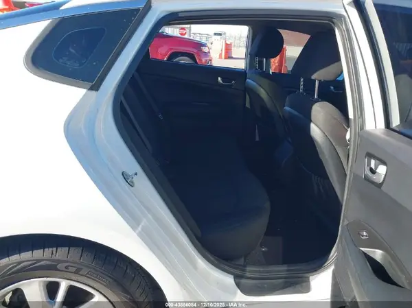 KNAGT4L31G5102016 2016 KIA OPTIMA - Image 8