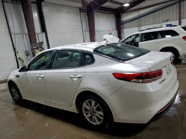 KNAGT4L31G5102954 2016 KIA OPTIMA - Image 2