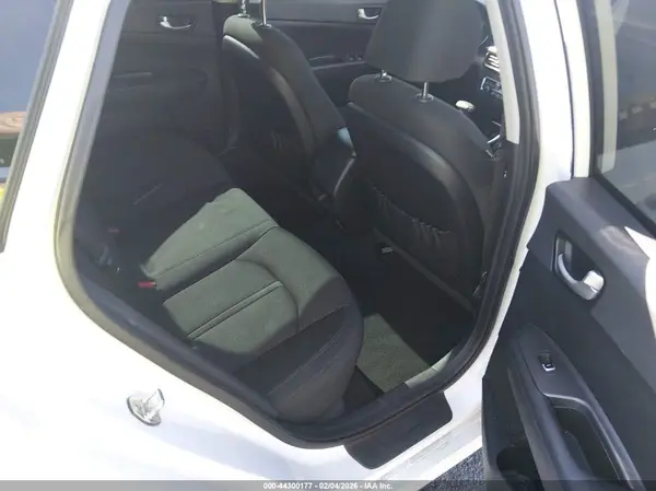 KNAGT4L31G5105210 2016 KIA OPTIMA - Image 8