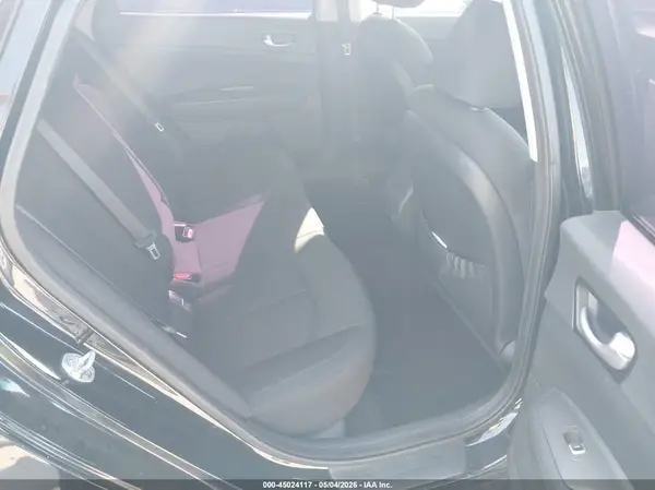 KNAGT4L31G5105319 2016 KIA OPTIMA - Image 8
