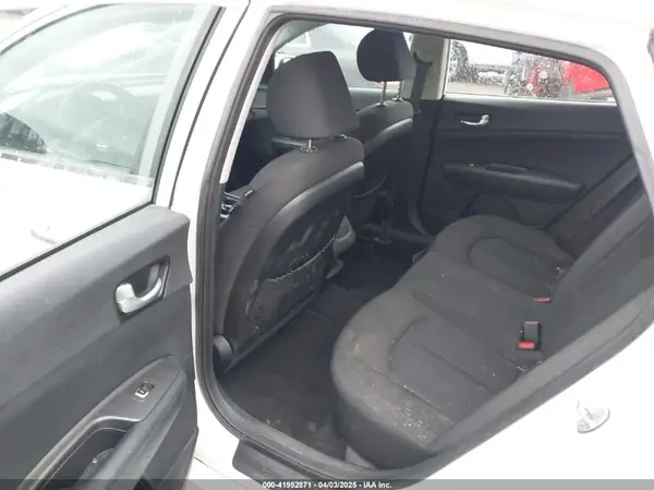 KNAGT4L31G5106843 2016 KIA OPTIMA - Image 8