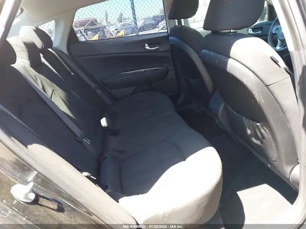 KNAGT4L31G5111542 2016 KIA OPTIMA - Image 8