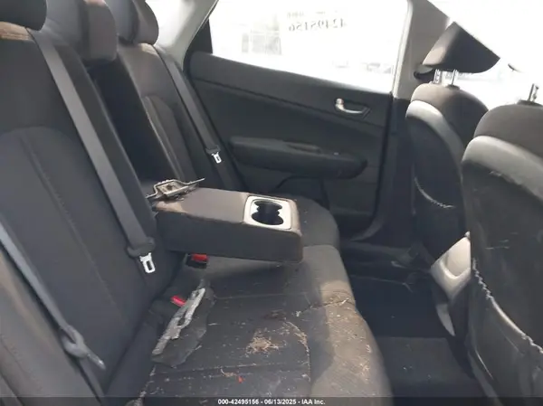 KNAGT4L31G5118233 2016 KIA OPTIMA - Image 8