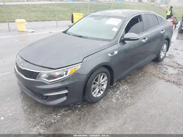 KNAGT4L31H5128620 2017 KIA OPTIMA - Image 2