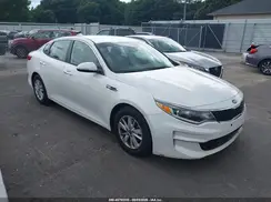 KNAGT4L31H5133493 2017 KIA OPTIMA