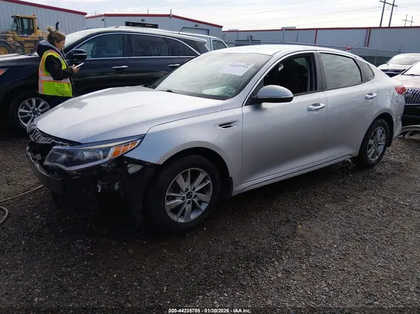KNAGT4L31H5150407 2017 KIA OPTIMA - Image 2