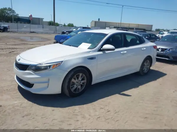 KNAGT4L31H5179289 2017 KIA OPTIMA - Image 2