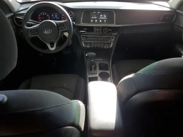 KNAGT4L31J5216900 2018 KIA OPTIMA - Image 8