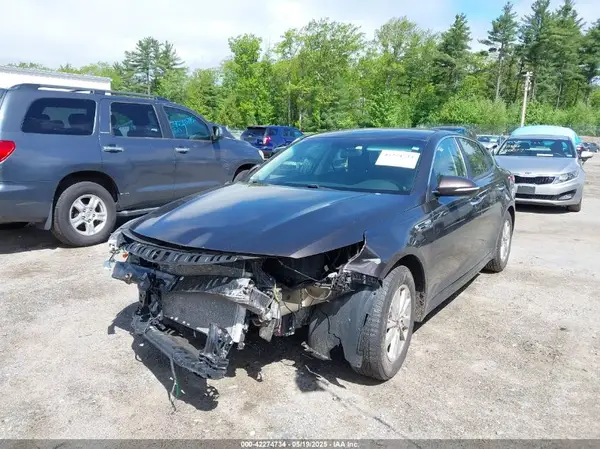 KNAGT4L31J5233910 2018 KIA OPTIMA - Image 2