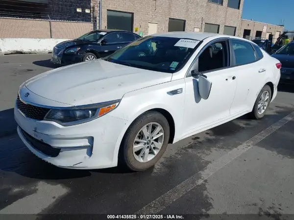 KNAGT4L32G5074159 2016 KIA OPTIMA - Image 2