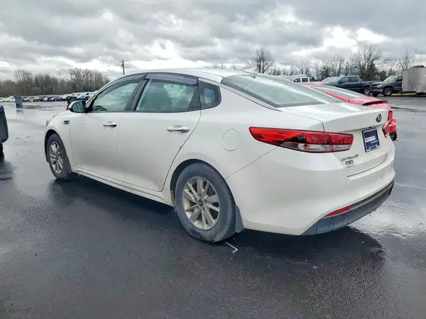 KNAGT4L32G5074632 2016 KIA OPTIMA - Image 2