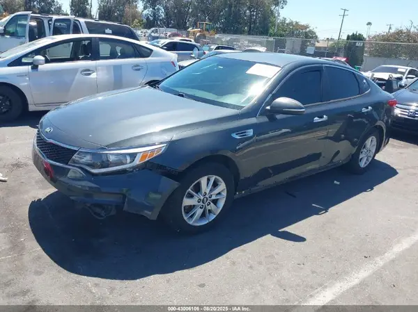 KNAGT4L32G5077112 2016 KIA OPTIMA - Image 2