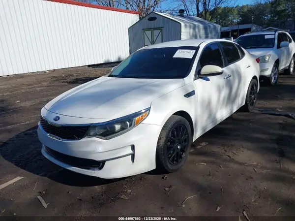 KNAGT4L32G5083878 2016 KIA OPTIMA - Image 2
