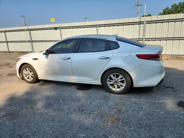 KNAGT4L32G5087087 2016 KIA OPTIMA - Image 2