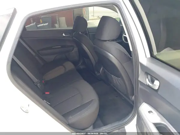 KNAGT4L32G5092936 2016 KIA OPTIMA - Image 8