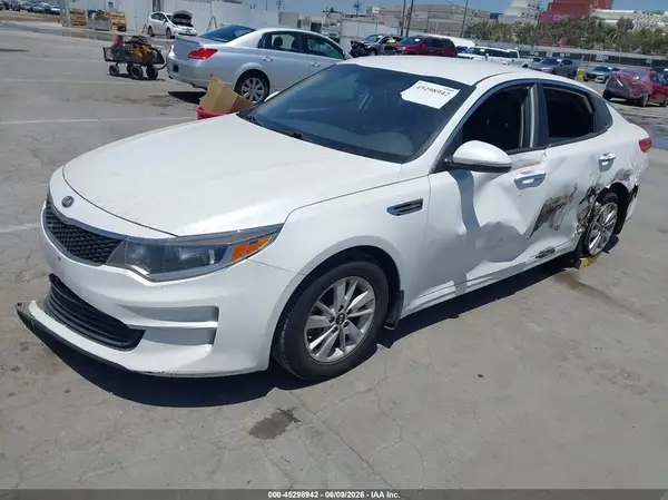 KNAGT4L32G5095724 2016 KIA OPTIMA - Image 2