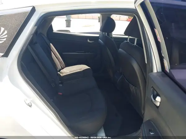 KNAGT4L32G5095724 2016 KIA OPTIMA - Image 8